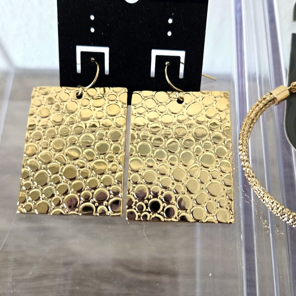 Goldtone chunky Large dangle & Hoop earrings • 2 Pairs - Picture 2 of 6